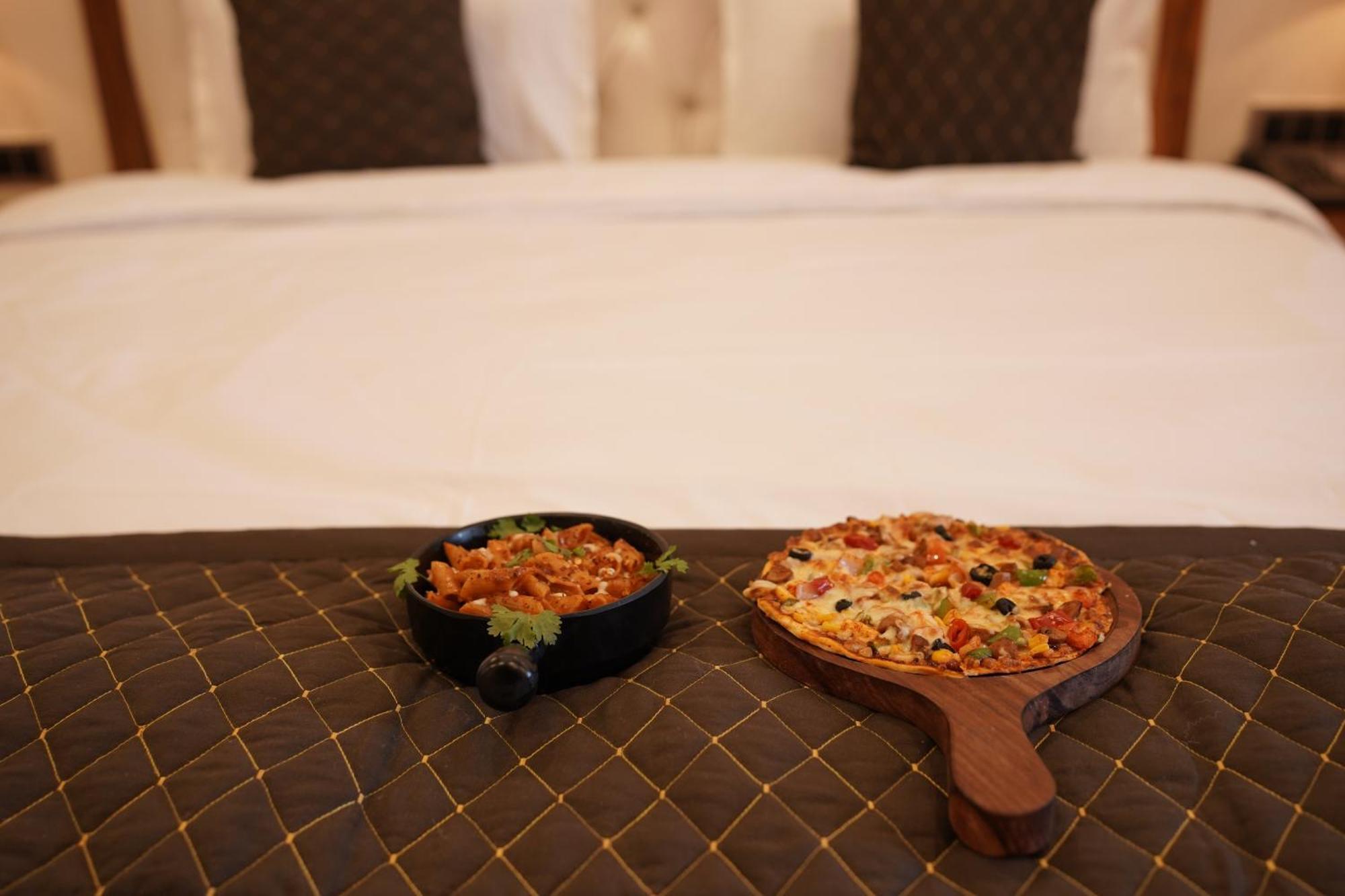 Perfectstayz Mokshada Suites Mussoorie Eksteriør billede